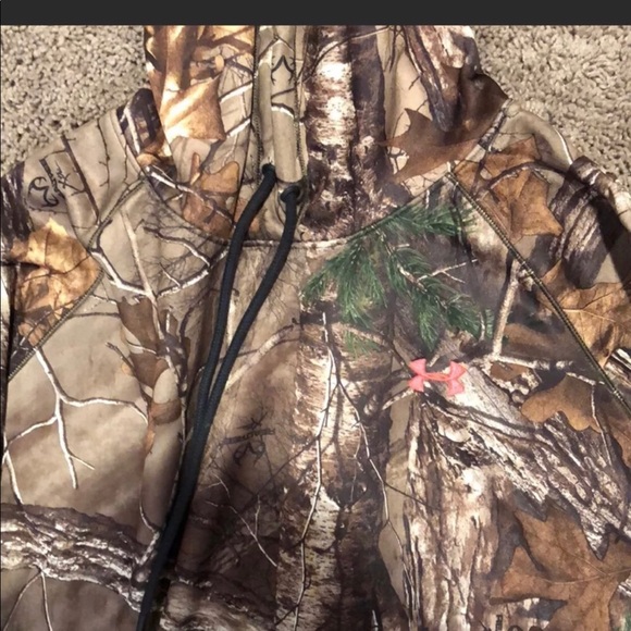 Under Armour - Picture 3 of 3